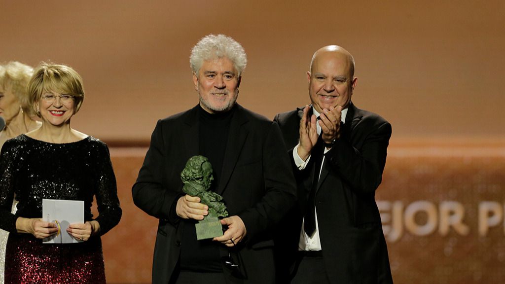 La gloriosa noche de Pedro Almodóvar en los Premios Goya