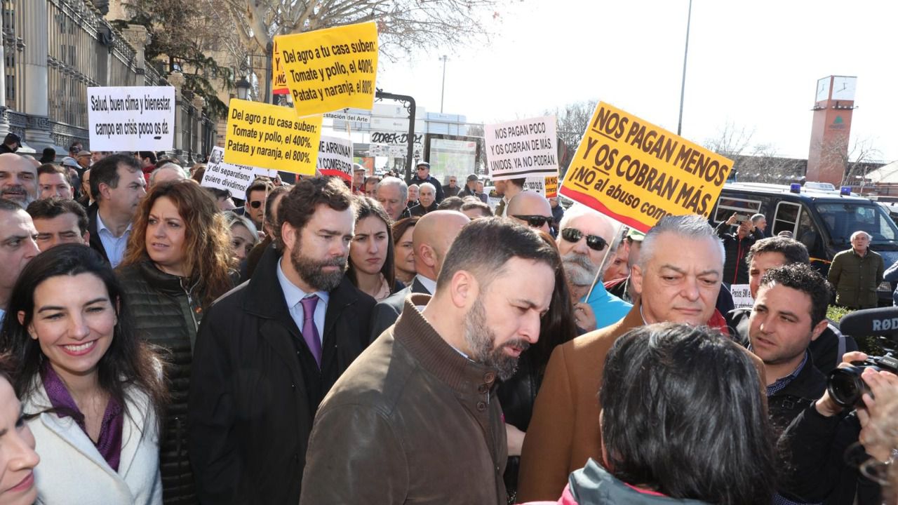 Parte de los agricultores que se manifestaron en Madrid expulsan a Vox de su protesta