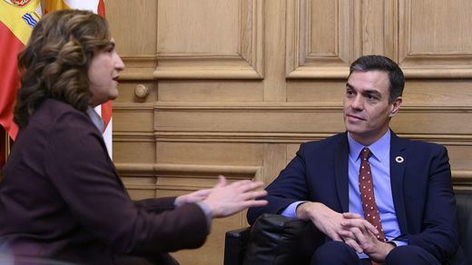 Sánchez y Ada Colau firman un acuerdo de colaboración Gobierno-Ayuntamiento de Barcelona