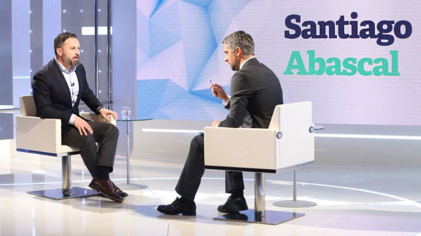 Abascal, en su controvertida entrevista en TVE: defendió expulsar a los inmigrantes ilegales 'en caliente, en templado o en frío'