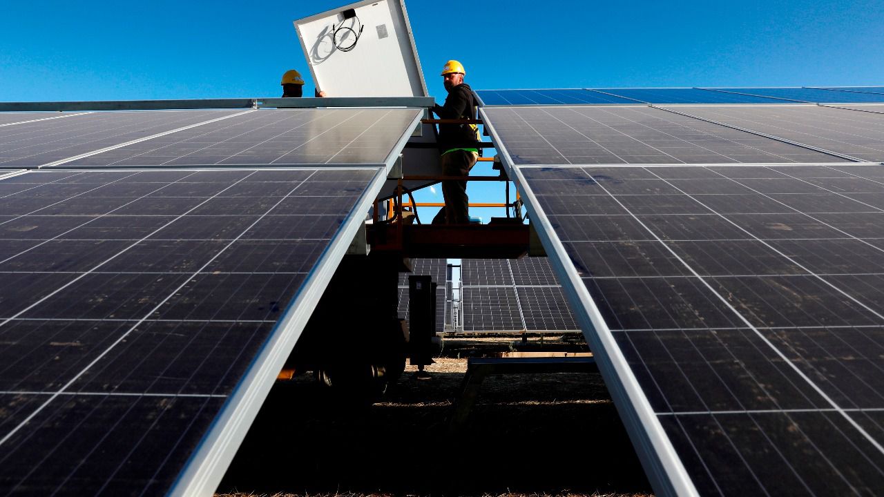 Iberdrola inicia la construcción de su primera planta fotovoltaica en Aragón
