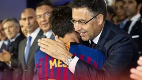Leo Messi y Josep Maria Bartomeu