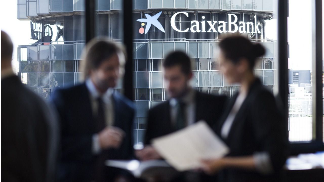 CaixaBank pone a disposición de pymes y autónomos una línea de 25.000 millones de euros en préstamos preconcedidos