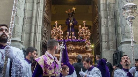 Sevilla y otras ciudades suspenden los actos de Semana Santa