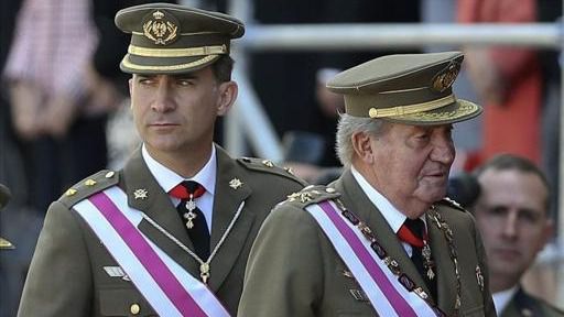 Estalla una crisis en la Corona: el rey Felipe VI renuncia a la herencia de su padre y le retira la asignación