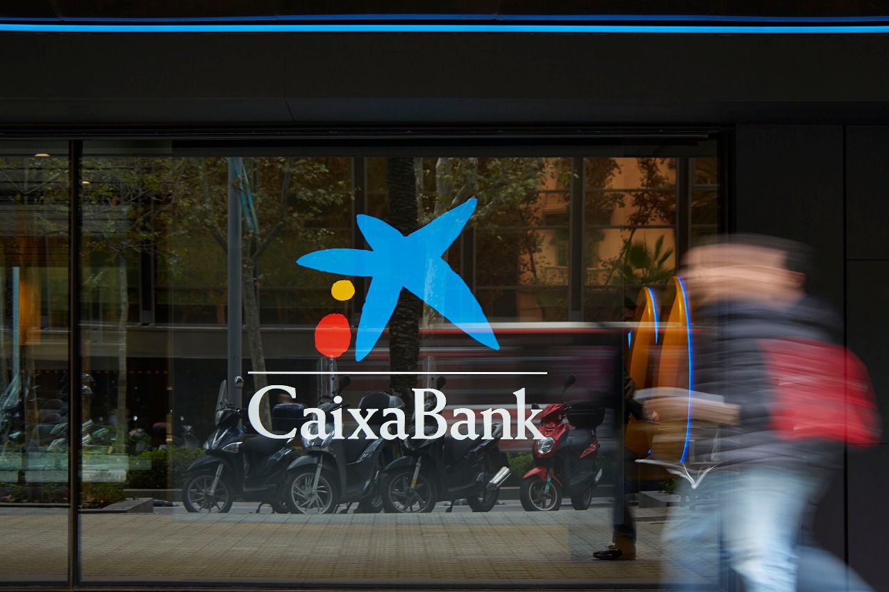 CaixaBank activa el voluntariado online para continuar su labor de apoyo a los colectivos más vulnerables