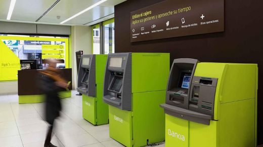Los clientes de Bankia pueden sacar dinero sin coste en los cajeros de cualquier entidad financiera de España