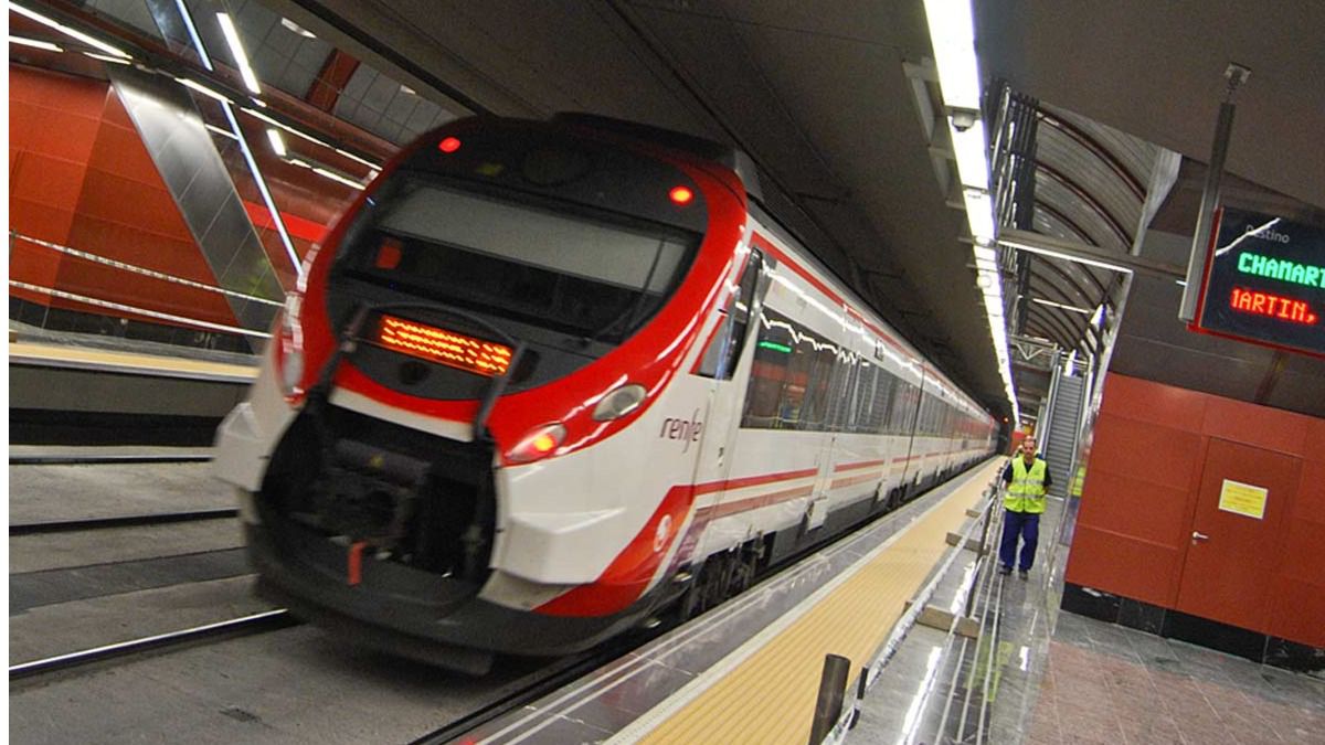 Cercanías Madrid garantiza la movilidad de viajeros y reordena su oferta de servicios a la demanda real
