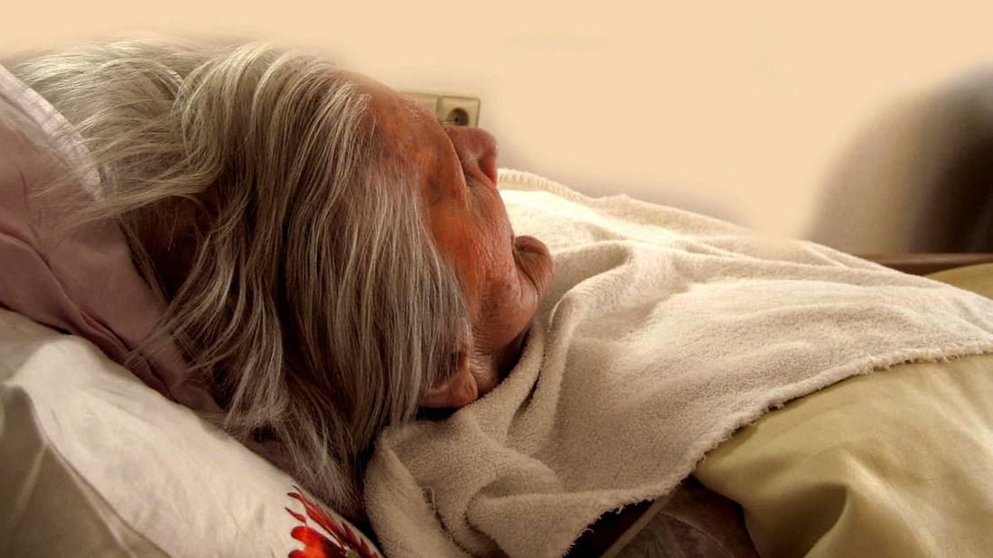 La debacle española en las residencias de ancianos: han muerto cerca de 16.000 mayores en ellas