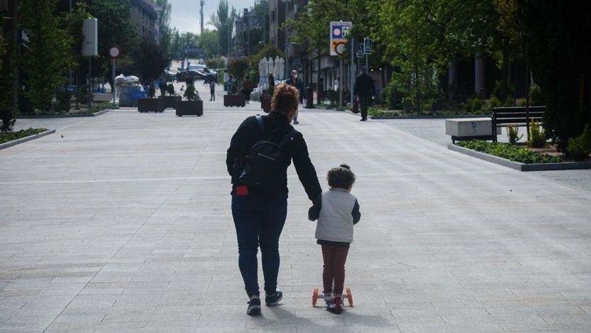 Sanidad planea adaptar las salidas de los niños a horas de menos calor