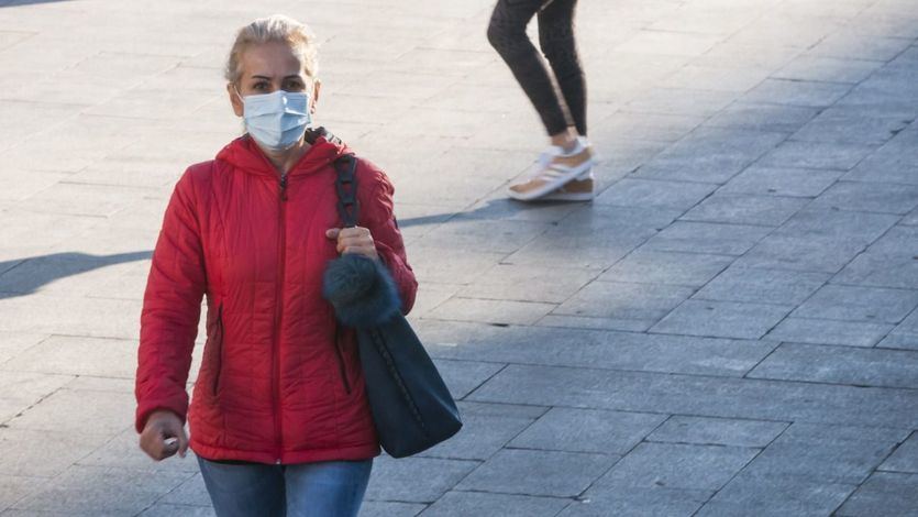 Sanidad estudia ya imponer la mascarilla obligatoria para salir a la calle