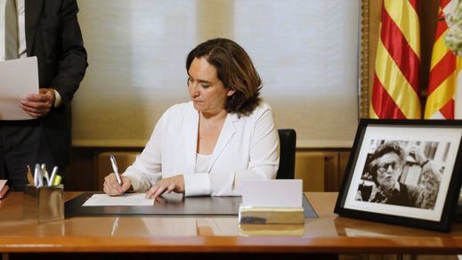 Colau intenta reconstruir los puentes con ERC con la mirada puesta en las elecciones catalanas