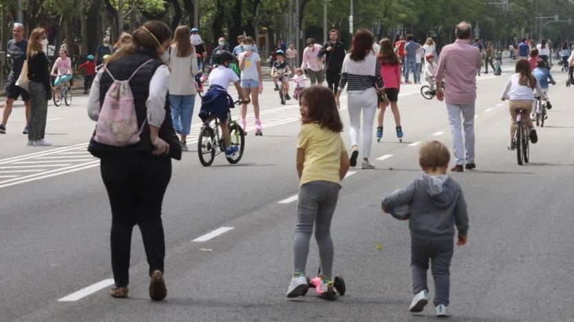 Sanidad vuelve a relajar las medidas y en la fase 2 se pone fin a los límites horarios de niños y deportistas