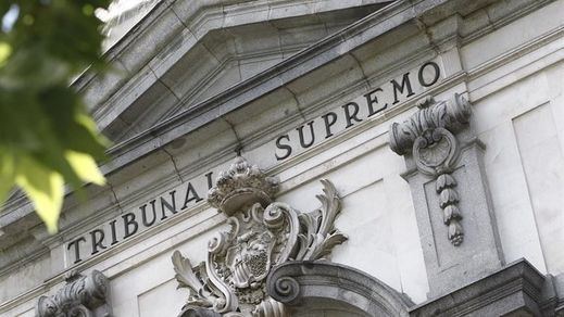 El Supremo decreta que los edificios públicos no pueden exhibir banderas no oficiales