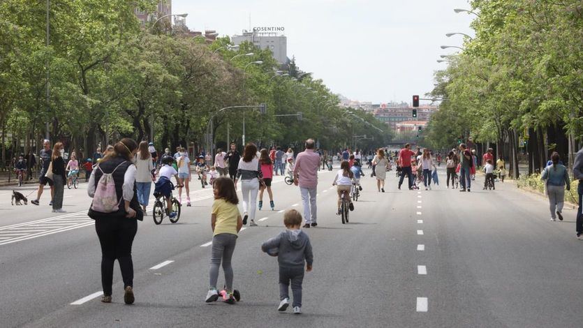 La España más golpeada por la covid-19 celebra su recién estrenada fase 2: qué novedades trae