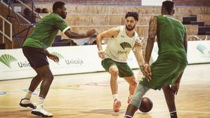 Un jugador del Unicaja da positivo por coronavirus tras haber presentado anticuerpos