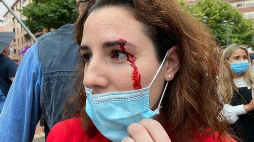 Vox, de nuevo con problemas en la campaña vasca: agresión a una diputada y encerrona a Abascal