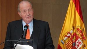 Nuevo lío en torno al rey Juan Carlos: habría transferido un millón a Marta Gayá para darle una "vida decente"