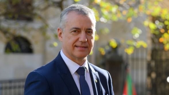 Urkullu se presentó finalmente en la Conferencia de Presidentes tras un acuerdo con Madrid