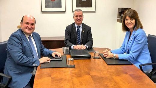 El PNV y el PSE reeditan su acuerdo para gobernar juntos en el País Vasco