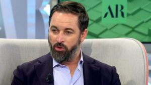 Abascal calienta su moción de censura acusando al Gobierno de estar en manos de "mafias del terrorismo"