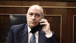 Imputado el ex ministro Jorge Fernández Díaz por la 'operación Kitchen'; Cospedal se salva