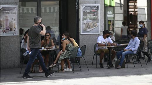 Cataluña limita las reuniones sociales a 6 personas