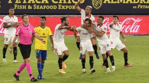 El Sevilla olvida la Supercopa europea remontando y ganando al Cádiz (1-3)