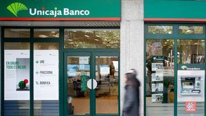 Unicaja confirma contactos "preliminares" con Liberbank para una posible fusión