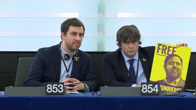 Toni Comín y Carles Puigdemont en el Parlamento Europeo