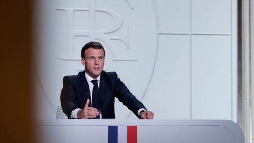 Francia anuncia un confinamiento casi completo hasta diciembre tras fracasar el toque de queda