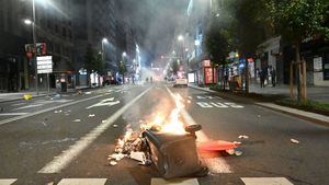 Iglesias acusa a la ultraderecha de promover los disturbios en todo el país por el estado de alarma