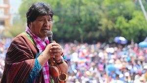 Evo Morales regresa a Bolivia casi un año después del golpe de Estado