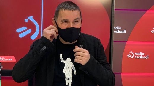 Otegi plantea el voto favorable de Bildu a los Presupuestos y Pablo Iglesias lo celebra: 