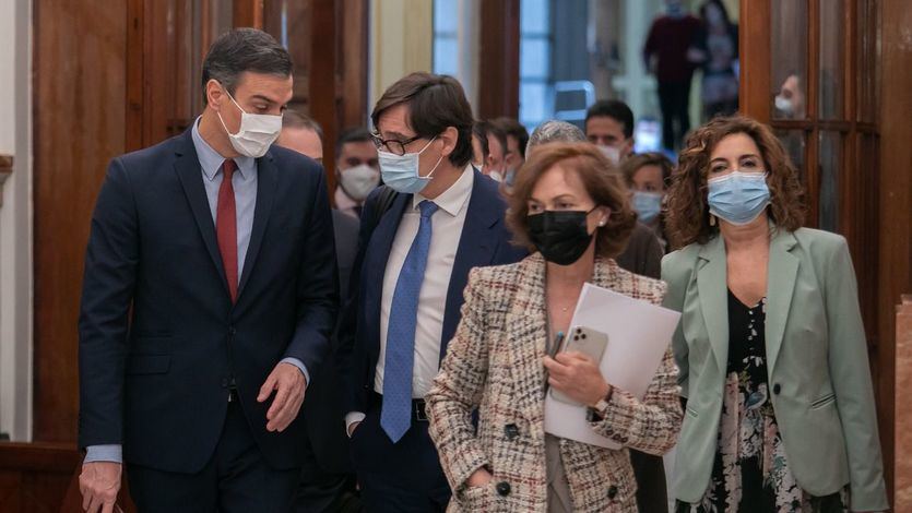 Los políticos y los medios, los peor valorados en la crisis del coronavirus según el CIS