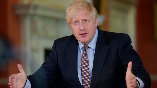 Boris Johnson no levanta cabeza: aislado por el contagio de un colaborador cercano
