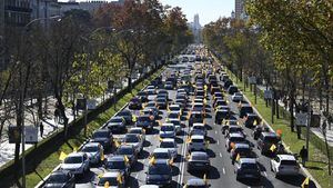 Miles de coches llenaron las calles del país este domingo para protestar contra la 'Ley Celaá'