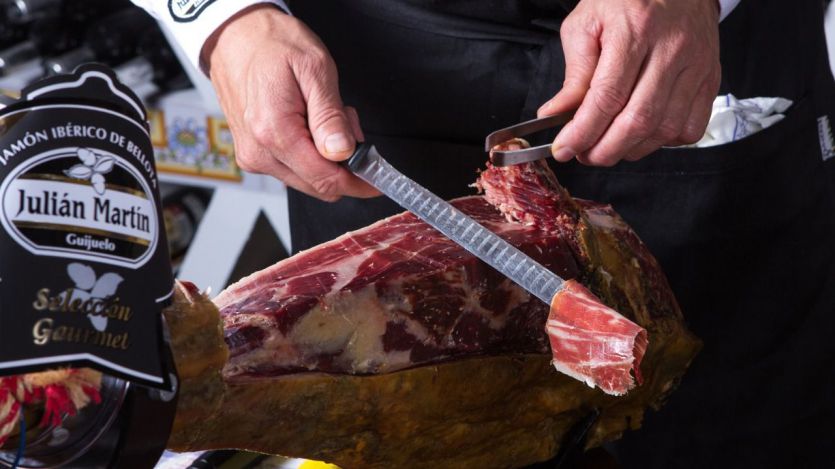 Cómo cortar jamón como un experto: guía, trucos y consejos