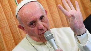 Rapapolvo cristiano del Papa a los antivacunas: es un "negacionismo suicida"