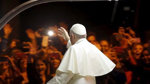 El enésimo bulo absurdo: el Papa, detenido tras un misterioso apagón en el Vaticano