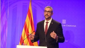 El conseller Bernat Solé, primer alcalde catalán inhabilitado por el 1-O