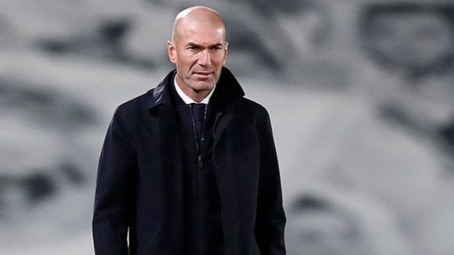 Zidane, positivo por coronavirus, no viaja al partido contra el Alavés
