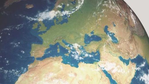 La economía de la Unión Europea se desplomó un histórico 6,4%, pero menos de lo esperado