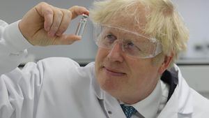 Reino Unido supera ya los 10 millones de personas vacunadas contra la covid y lidera el ranking europeo