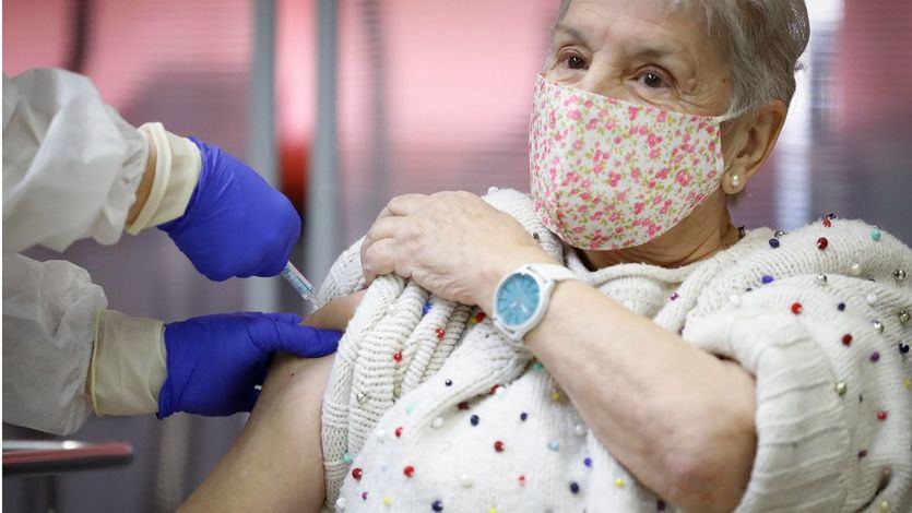 Sanidad propone no vacunar a los que se hayan contagiado del coronavirus hasta 6 meses después