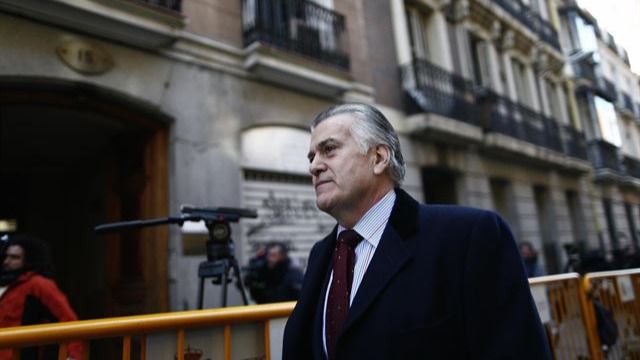 El abogado del PP admite ahora que sí informó de sus reuniones con el enviado de Bárcenas