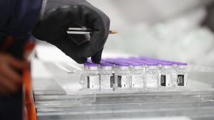 Reino Unido autoriza las pruebas en fase 3 del Aplidín, el fármaco de PharmaMar para la covid