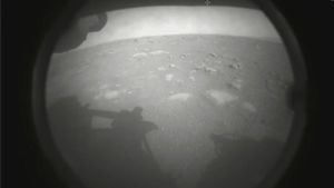 Primera foto enviada por el robot Perseverance desde Marte tras su exitoso aterrizaje
