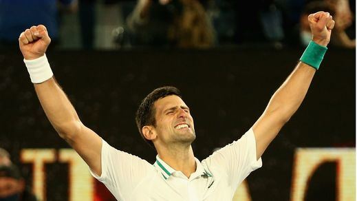 Djokovic gana su noveno Open de Australia y su 18º Grand Slam