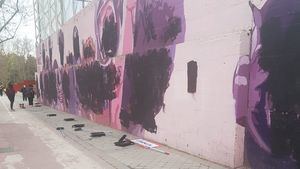 El horror en el 8-M: el mural feminista de Ciudad Lineal amanece totalmente borrado